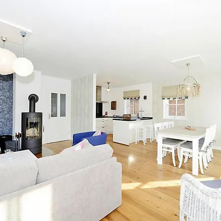 - Dns10065-ryc Apartament *